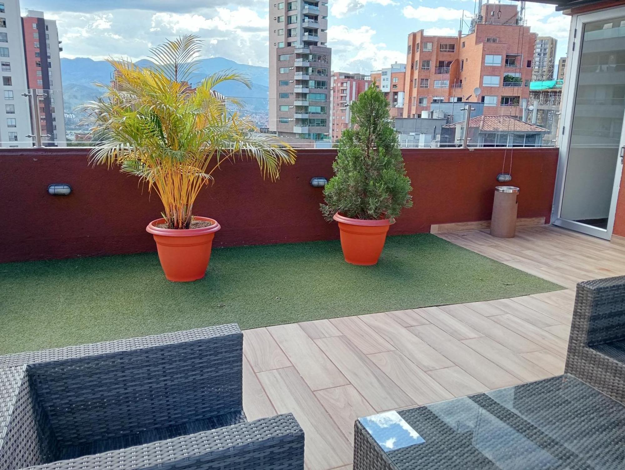 Hotel Lomas 10 Medellin By Dico Екстериор снимка