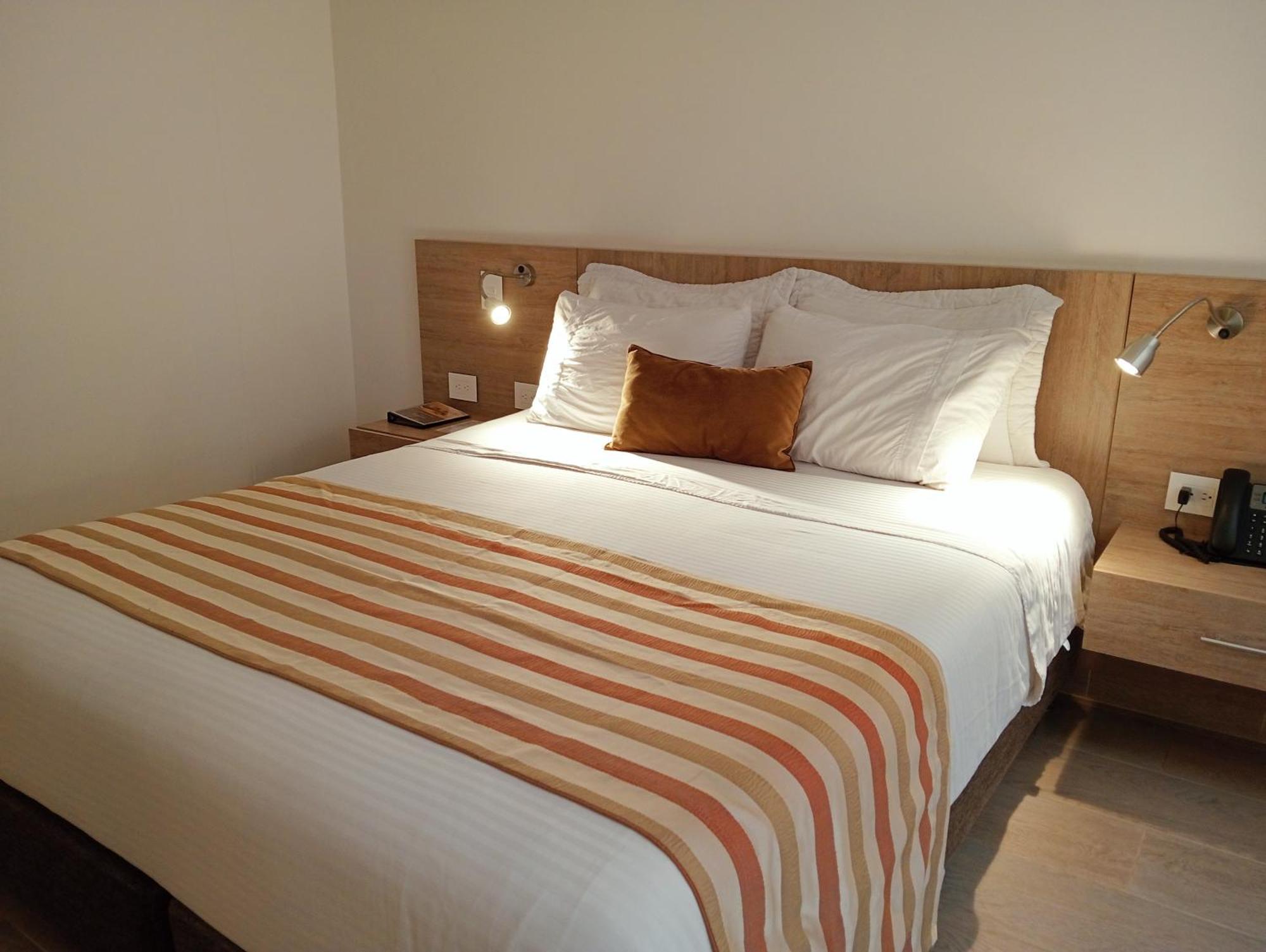 Hotel Lomas 10 Medellin By Dico Екстериор снимка