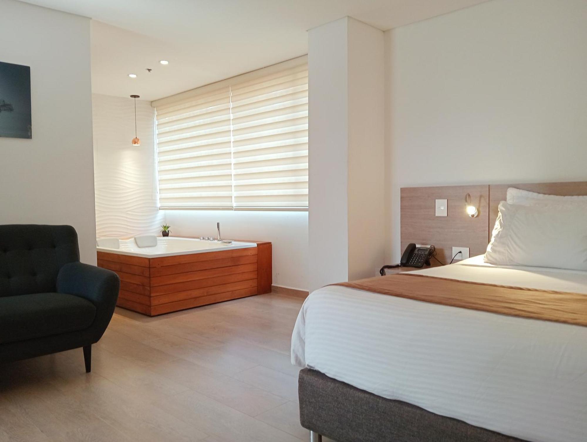 Hotel Lomas 10 Medellin By Dico Екстериор снимка